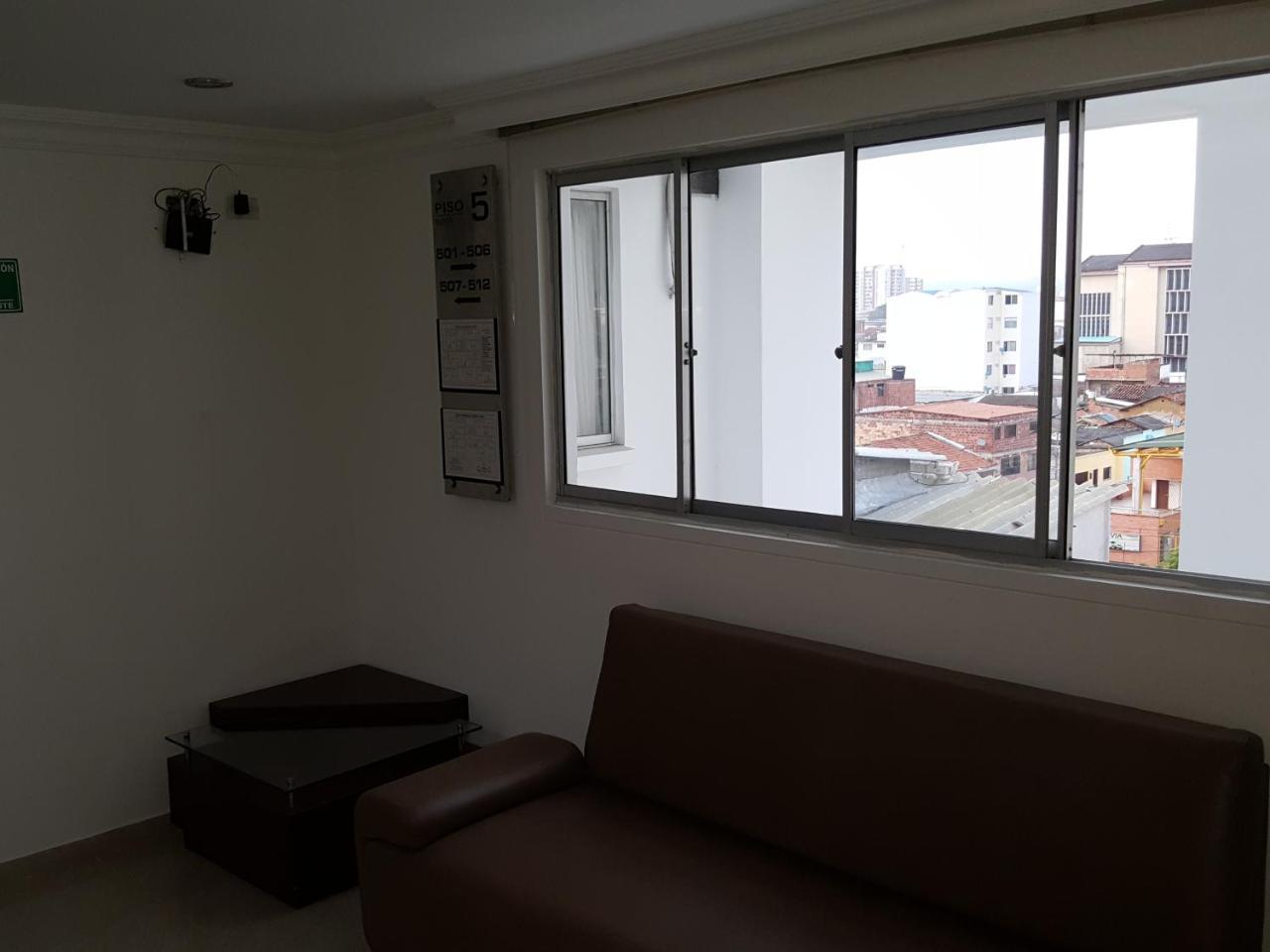 Hotel Preferencial Class بوكارامانغا المظهر الخارجي الصورة